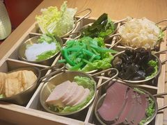 -三顾烤庐·烤鱼·烧烤·龙虾(奉贤店)