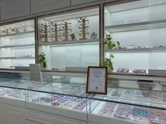 -翰佐蔡司小乐圆·依视路星趣控·暴龙眼镜折扣店