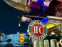 -席娜卡琳火车铁道夜市