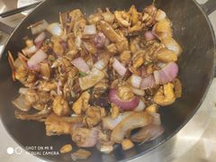-胡须佬鸡煲四季火锅店(石厦西村直营店)
