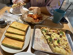 咖椰吐司-HELLO 27 意面·沙拉·帕尼尼