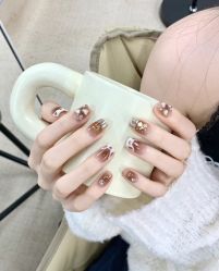 -悦指间美甲美睫