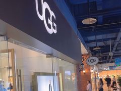 -UGG(燕莎奥特莱斯购物中心店)