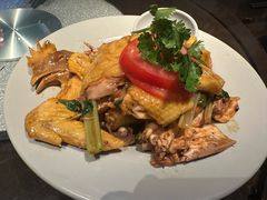 -大头虾越式风味餐厅(光明广场店)