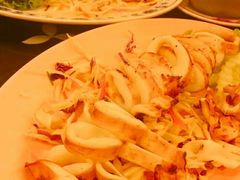 -J Daeng Seafood