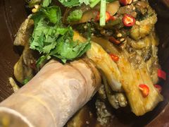 烧椒擂茄子-老滇山寨•云南特色菜•地方菜•民族风情歌舞表演(金碧店)