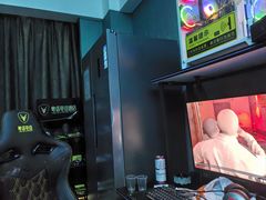 -粤塔x电竞酒店(深圳龙华大浪后浪新天地店)