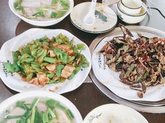 -金卯白肉罩火烧