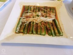 -贝勒爷·酥不腻烤鸭