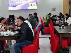 大堂-撒拉人家.酸菜牦牛肉火锅