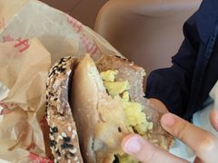 蛋香鸡腿肉贝果-Tims天好咖啡(河西万象城店)