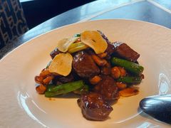 蒜片葱爆和牛粒-杭州西子湖四季酒店·金沙厅