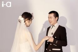 -芭莎视觉婚纱摄影(花溪店)