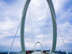 -南京眼步行桥