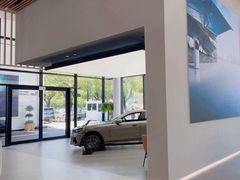 -上海宝信宝马4S店