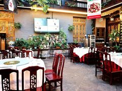 大堂-蔼若春.传承三十年云南菜(金碧公园店)