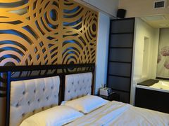 -喜鹊愉家酒店(郑州曼哈顿博览中心地铁站店)