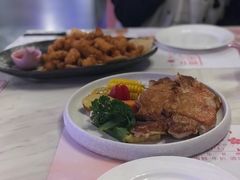 -樱花里音乐餐吧·牛扒椰子鸡(东圃店)