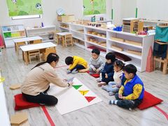 -凡育国际托育早教(大宁校区)