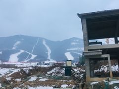 -鳌山滑雪度假区
