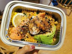 烟熏三文鱼水波蛋泡菜炒饭-gaga(深圳福田星河COCO Park店)