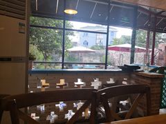 靠窗位-乌镇那一年小院主题餐厅(甘泉西路店)