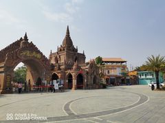 -一寨两国风景区