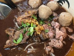 -Show Neua Thai Street Food