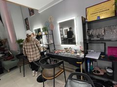 -ME觅妆·定制美妆·彩妆私教(菱角湖店)