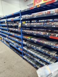 -逝水玩具折扣店