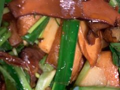 -云海肴·汽锅鸡·云南菜(天山百盛优客店)