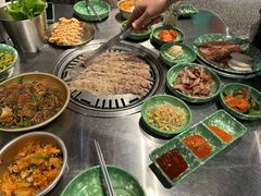 -欧巴炭烤肉오빠숯불구이(南京东路店)