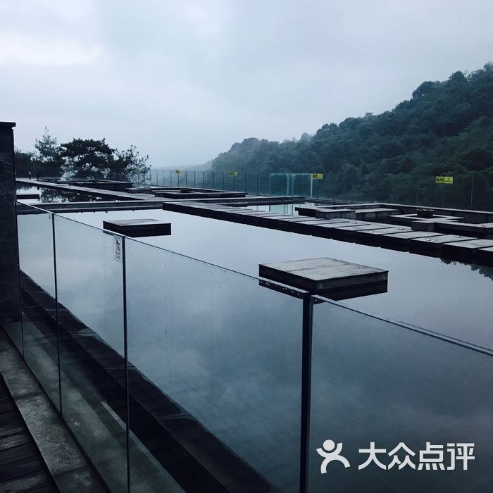 峨眉山红珠山宾馆禅意山居