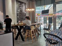 大堂-HELLO 27 意面·沙拉·帕尼尼