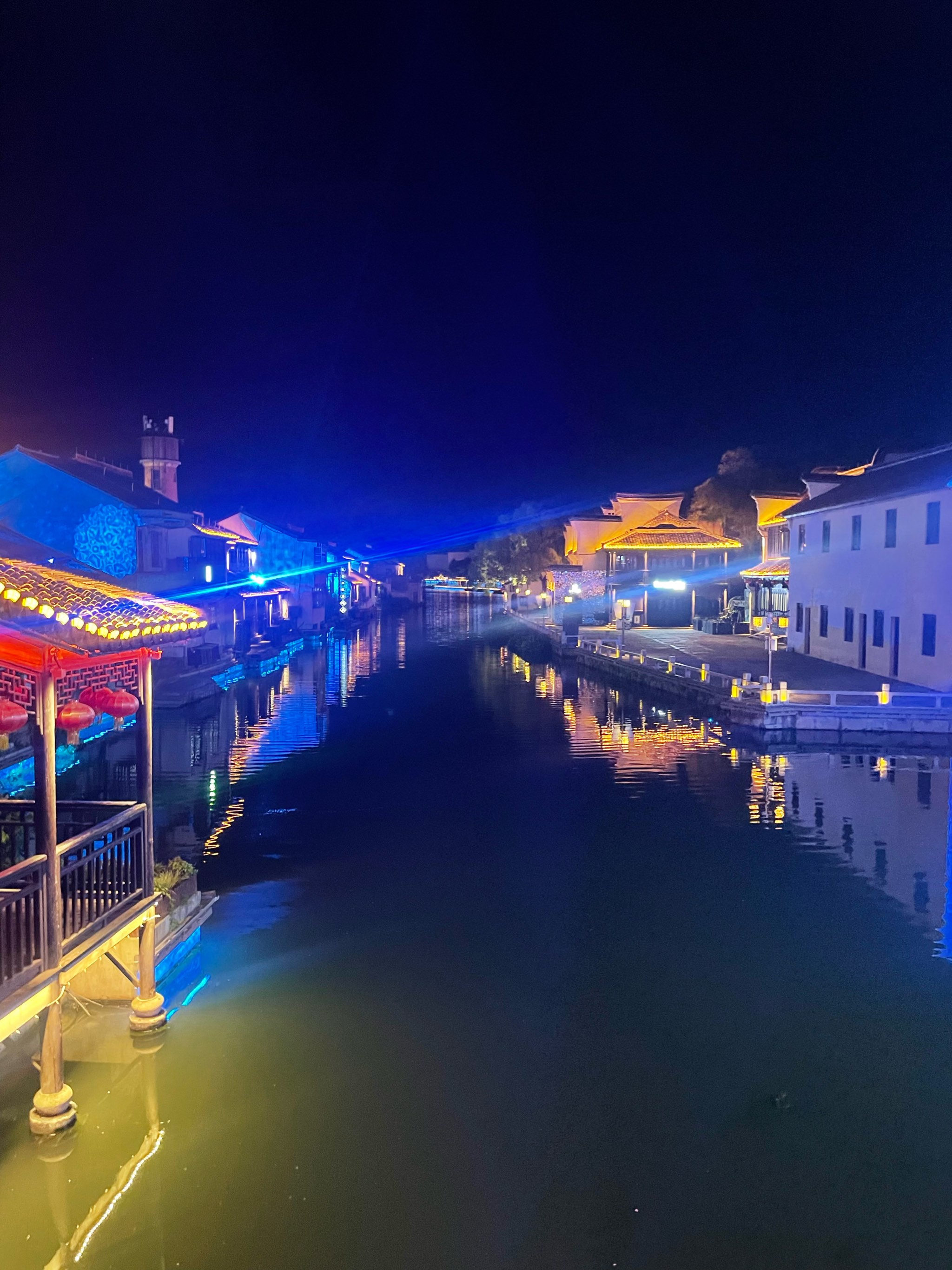 古镇夜景 真实图片