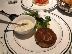 招牌蟹肉饼-Wolfgang’s Steakhouse 沃夫冈牛排馆(上海白玉兰广场店)