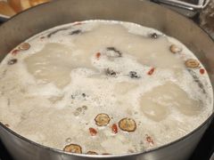 -尚尚仙·酸汤猪手·猪肚鸡火锅(华联万柳购物中心店)