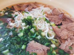 -熊大师牛羊粉(红谷凯旋店)