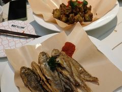 -阿瓦山寨·湘菜现炒·剁椒鱼头王(咸阳总店)
