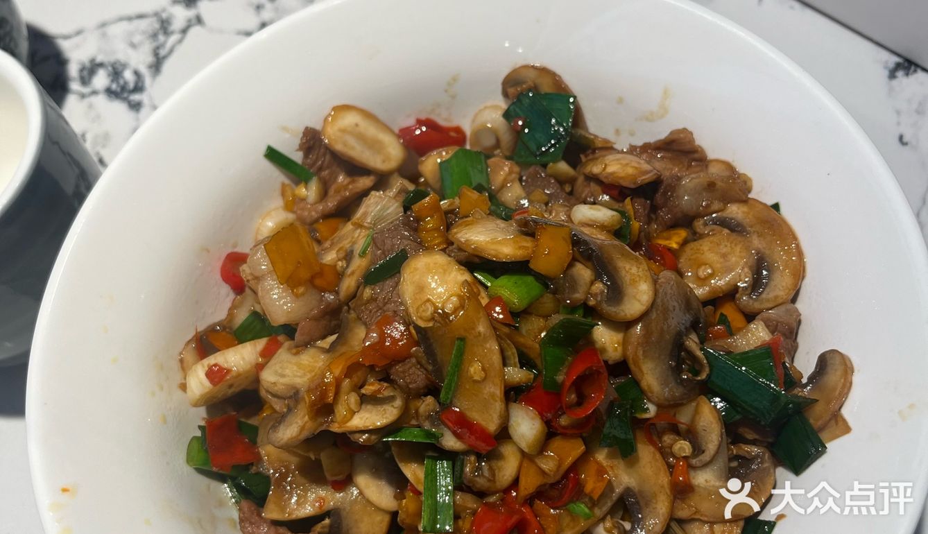 热辣辣的美味鱼头