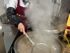 -金陵老丁家馄饨(新街口店)