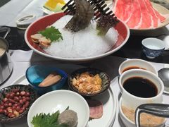 -红鼎豆捞·非遗鲍皇汤火锅(宝丰路店)