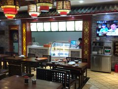 大堂-石头门坎