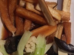 -老渔翁炖鱼坊(黄海西路东山店)