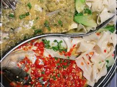 -阿瓦山寨·湘菜现炒·剁椒鱼头王(咸阳总店)