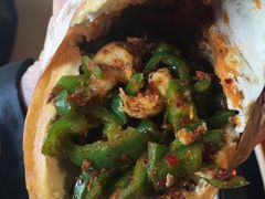 只有三块肉的孜然夹馍-姐弟俩土豆粉(西安小寨店)