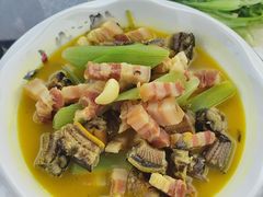 -七的湖·晚芳亭·阳澄湖农家菜·大闸蟹(莲花岛店)