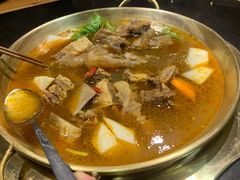 -顶顶汤火牛排火锅·经典铜锅涮肉