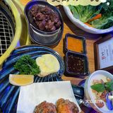 幸福吃肉[吐][吐][吐]