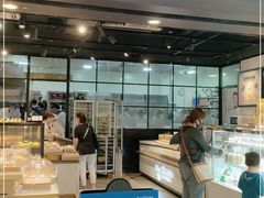 门面-露丝卡文•世界冠军面包(乐峰广场店)